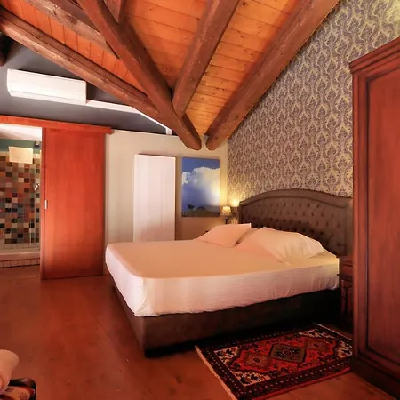 Felicin - Palazzo Boeri Panoramic Апарт-отель Монфорте-д'Альба