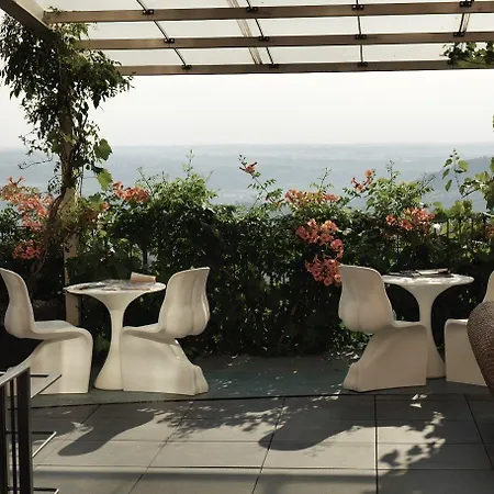 アパートホテル Felicin - Palazzo Boeri Panoramic 4*