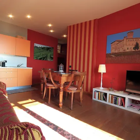 Felicin - Palazzo Boeri Panoramic Apart-hotel Monforte dʼAlba