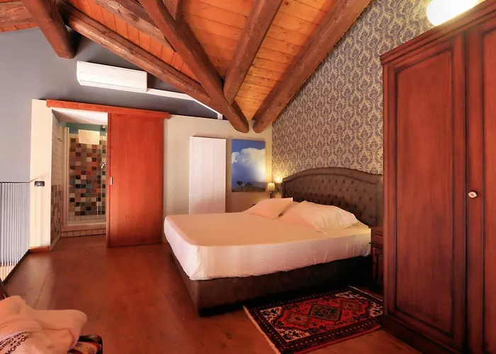 Felicin - Palazzo Boeri Panoramic Aparthotel Monforte dʼAlba