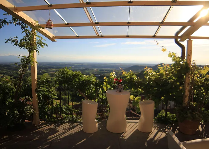 Aparthotel Felicin - Palazzo Boeri Panoramic Monforte dʼAlba